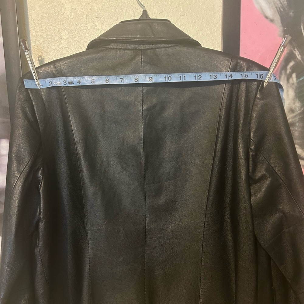 Leather jacket - Picture 5 of 8